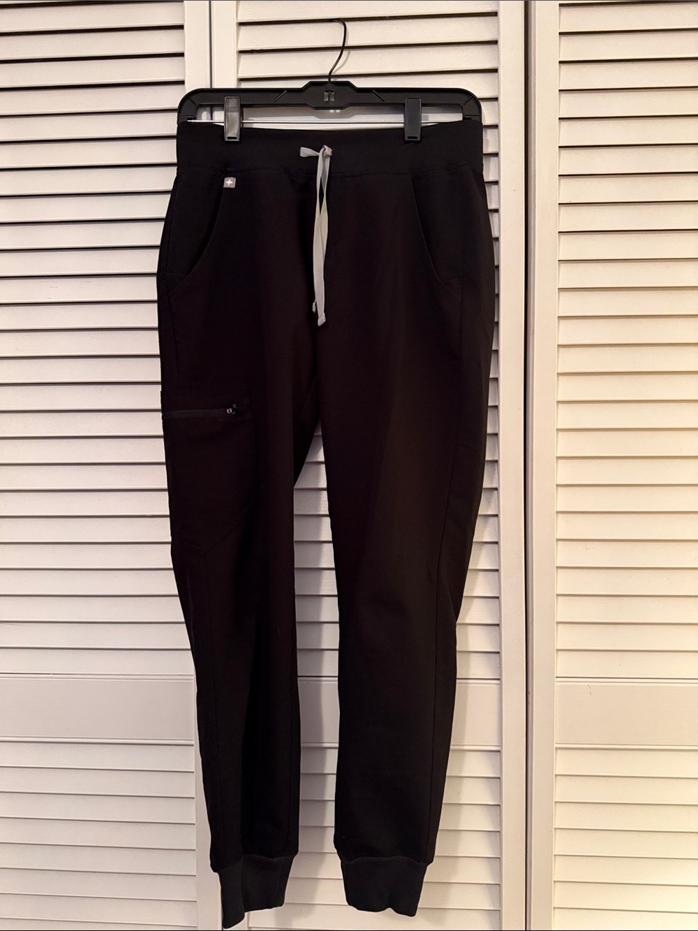 Figs Black Ankle Cargo Jogger Pants